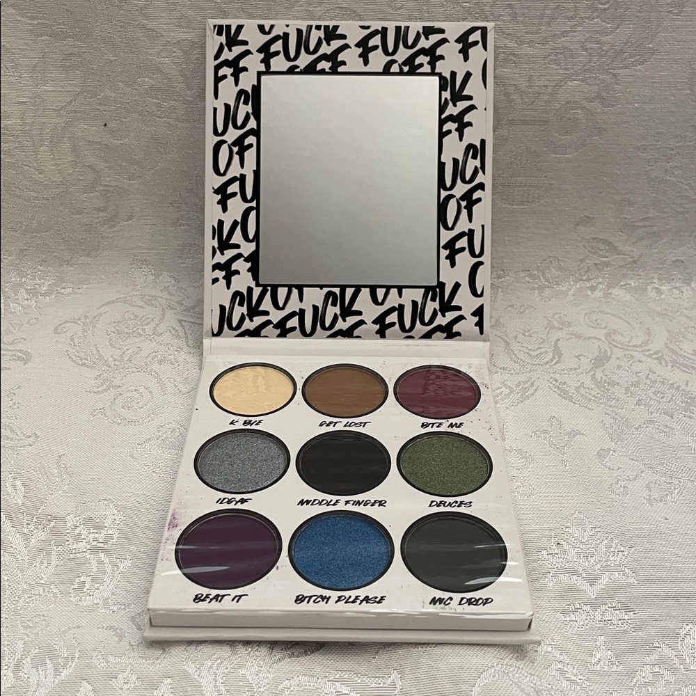 NWT Eyeshadow Palette with Mirror